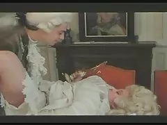 სარა ბანკები მისი ღრუს შეამოწმეს