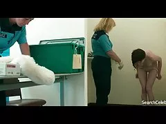 ქერა cutie იღებს მძიმე სატუმბი თავის ახალ bikini შესახებ